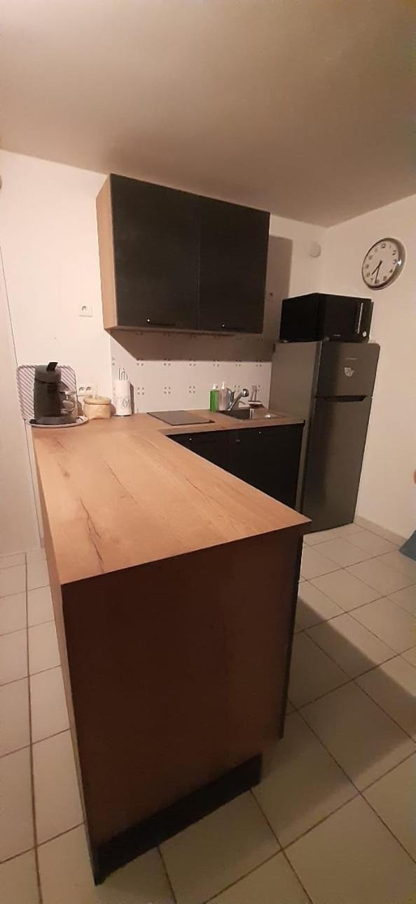Appartement A 8 Km De La Mer - 3 Chambres Vendres Ngoại thất bức ảnh